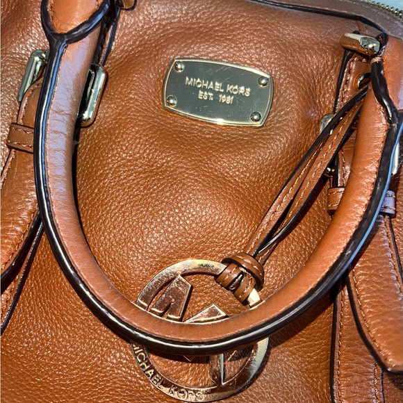 Michael Kors Tan Leather Shoulder Bag - Picture 3 of 6